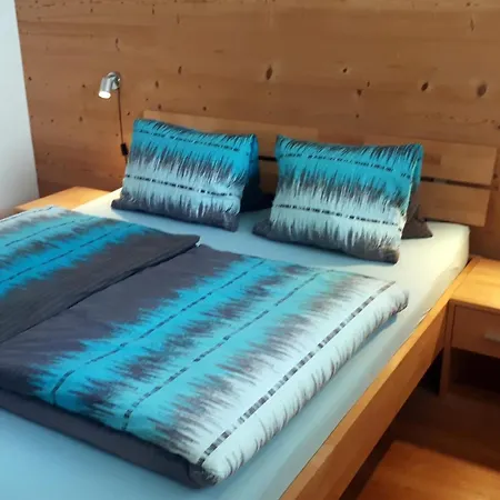 Robert 1- Stock By Interhome Daire